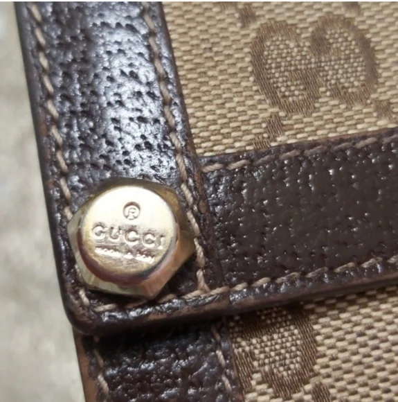 Gucci Brown Monogram Wallet - Picture 8 of 13